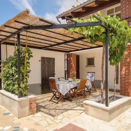 Giovanni Vabriga With Private Jacuzzi Ferienhaus