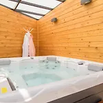 Дом отдыха Giovanni Vabriga With Private Jacuzzi