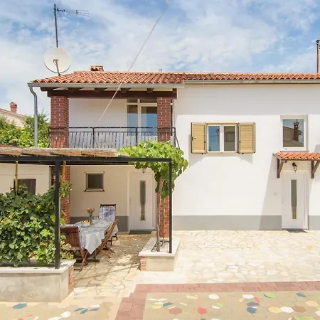 Giovanni Vabriga With Private Jacuzzi Holiday home