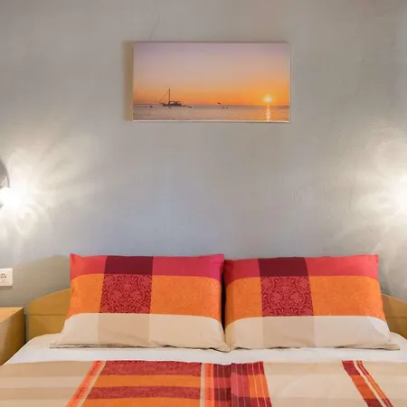 Giovanni Vabriga With Private Jacuzzi Vikendica Tar-Vabriga