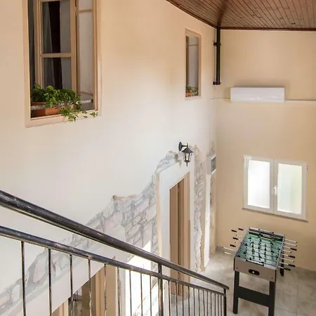 Giovanni Vabriga With Private Jacuzzi