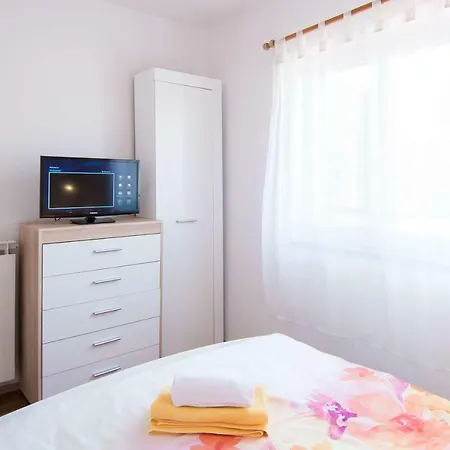 Giovanni Vabriga With Private Jacuzzi