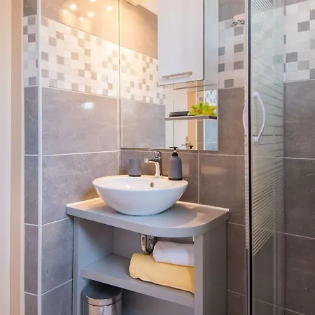 Giovanni Vabriga With Private Jacuzzi Vikendica *