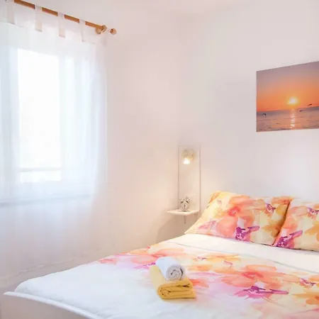 Giovanni Vabriga With Private Jacuzzi Holiday home Tar-Vabriga