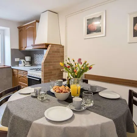 Giovanni Vabriga With Private Jacuzzi Tar-Vabriga