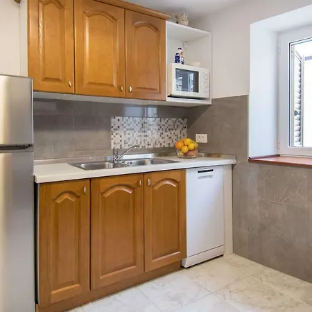 Giovanni Vabriga With Private Jacuzzi Holiday home *