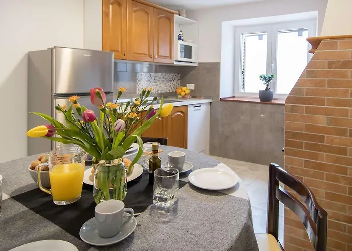 Giovanni Vabriga With Private Jacuzzi Feriehus *