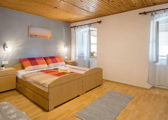 Giovanni Vabriga With Private Jacuzzi Tar-Vabriga