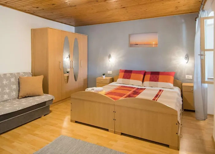 Giovanni Vabriga With Private Jacuzzi Feriehus