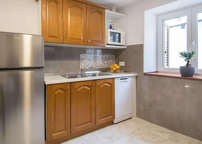 Giovanni Vabriga With Private Jacuzzi 펜션 *