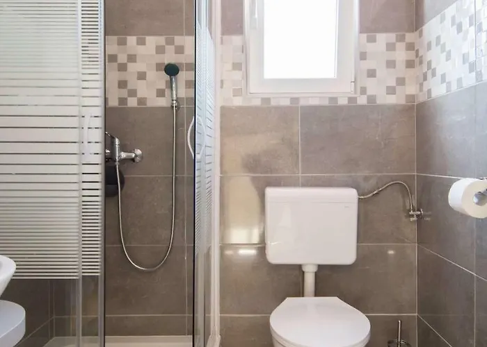 Giovanni Vabriga With Private Jacuzzi